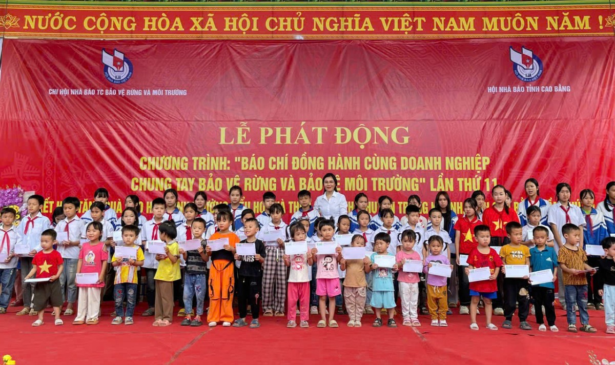 Báo chí đồng hành cùng doanh nghiệp chung tay bảo vệ rừng và môi trường