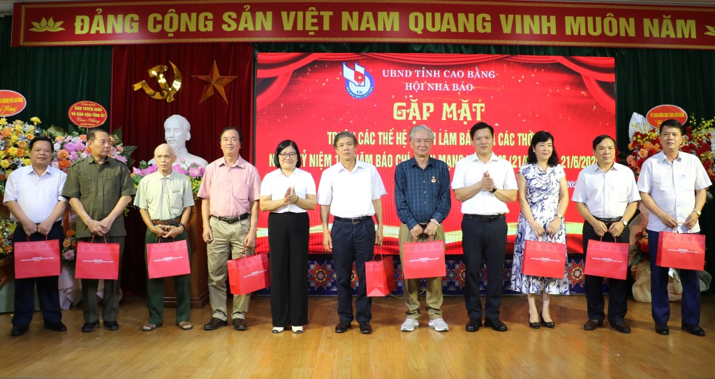 Cao Bằng: Gặp mặt tri ân các thế hệ người làm báo qua các thời kỳ