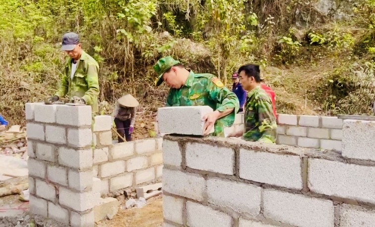 Sao xanh toả sáng biên cương xanh - Kỳ 2: Biên cương toả sáng tình quân dân