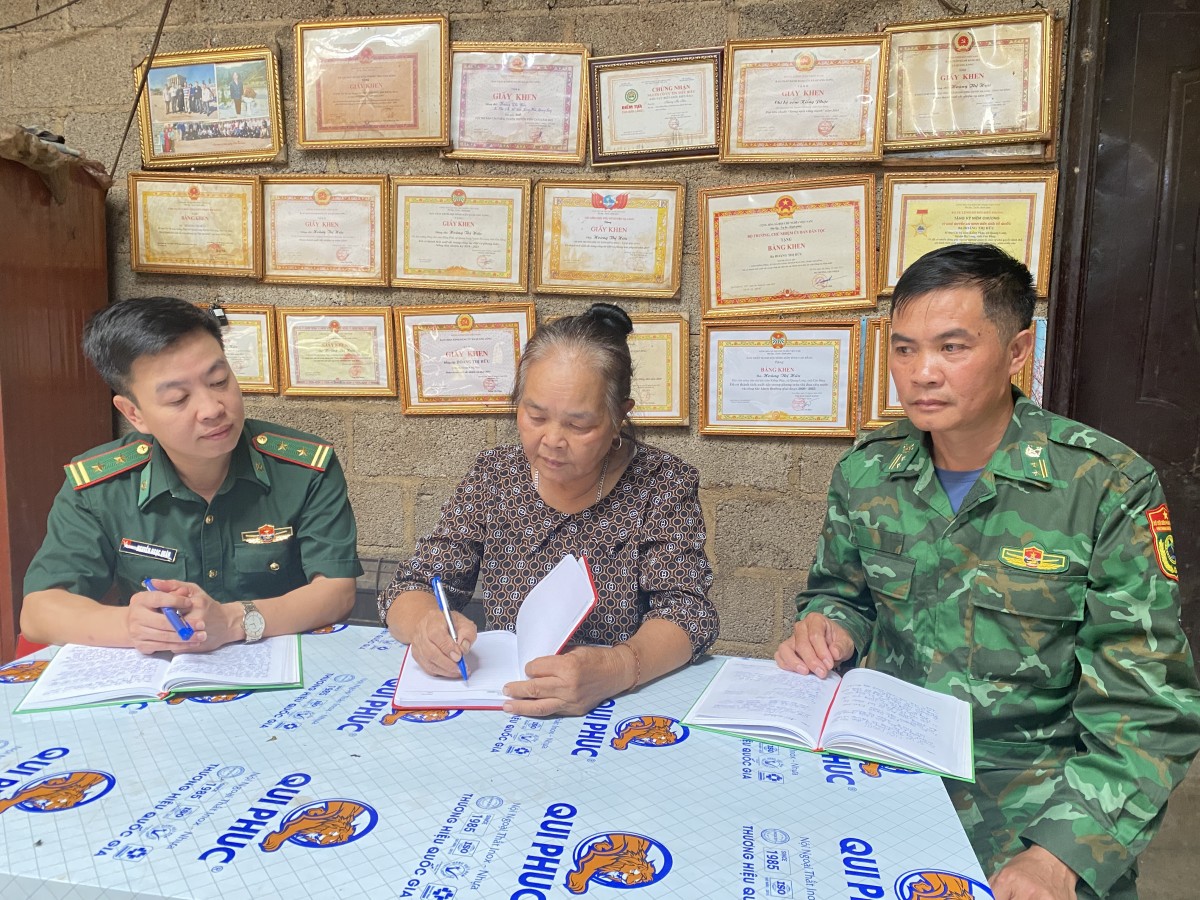 Người Bí thư chi bộ - “Điểm tựa bản làng” nơi biên giới