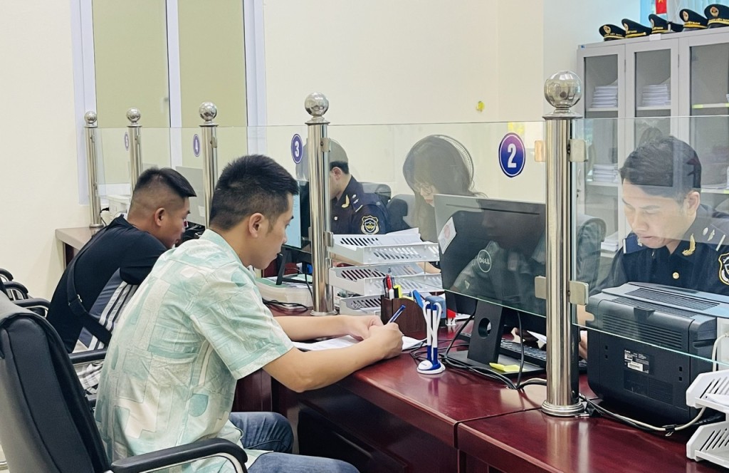 Chi cục Hải quan khu vực XVI thu ngân sách nhà nước hơn 2.570 tỷ đồng