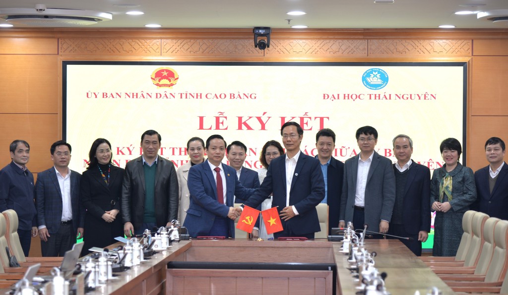 UBND tỉnh Cao Bằng và Đại học Thái Nguyên ký kết thoả thuận hợp tác đào tạo nguồn nhân lực