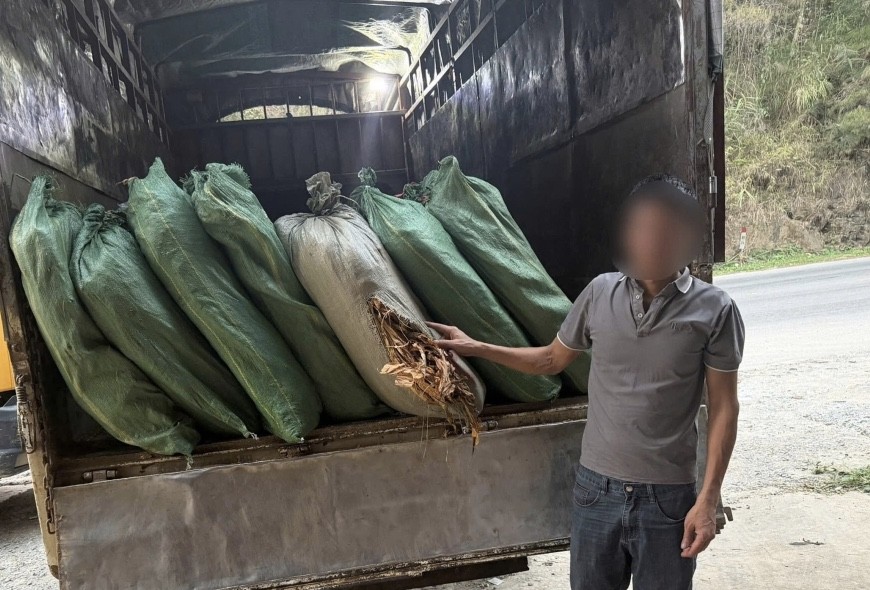 Cao Bằng: Thu giữ hơn 5 tấn nguyên liệu thuốc lá không rõ nguồn gốc