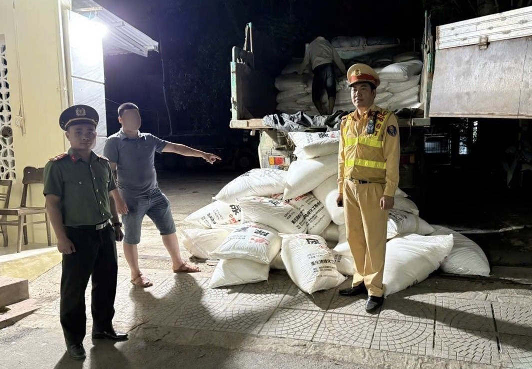 Cao Bằng: Thu giữ 10 tấn phân bón không rõ nguồn gốc