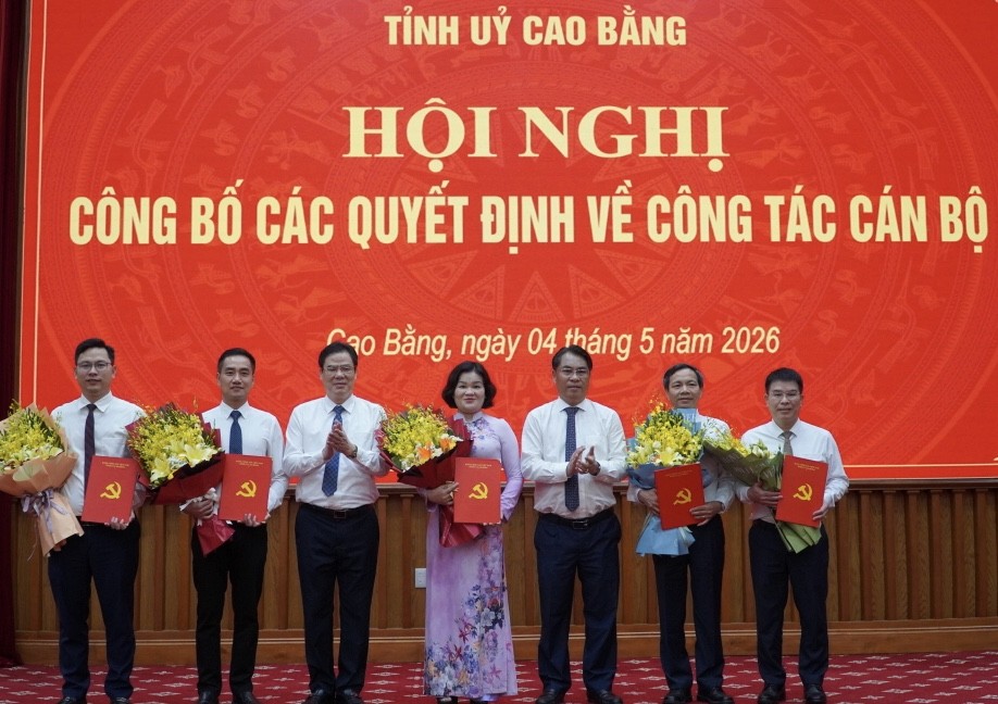Tỉnh ủy Cao Bằng công bố các quyết định về công tác cán bộ