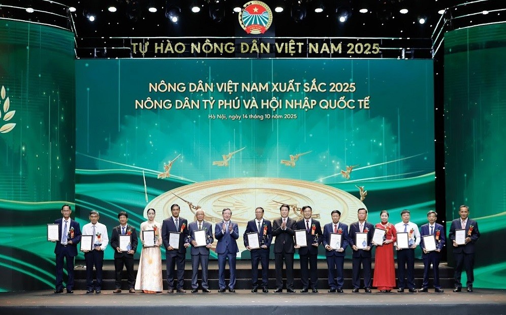 Tự hào Nông dân Việt Nam 2025: Dấu ấn 13 năm hợp tác vì nông dân, nông nghiệp nước nhà Tự hào Nông dân Việt Nam 2025: Dấu ấn 13 năm hợp tác vì nông dân, nông nghiệp nước nhà