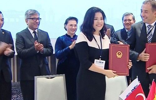 Những nữ doanh nhân tiên phong trong phát triển nông nghiệp hữu cơ Việt Nam Những nữ doanh nhân tiên phong trong phát triển nông nghiệp hữu cơ Việt Nam