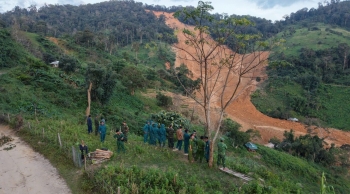 Bộ CHQS thành phố Đà Nẵng khẩn trương chỉ đạo xử lý sạt lở tại xã Hùng Sơn