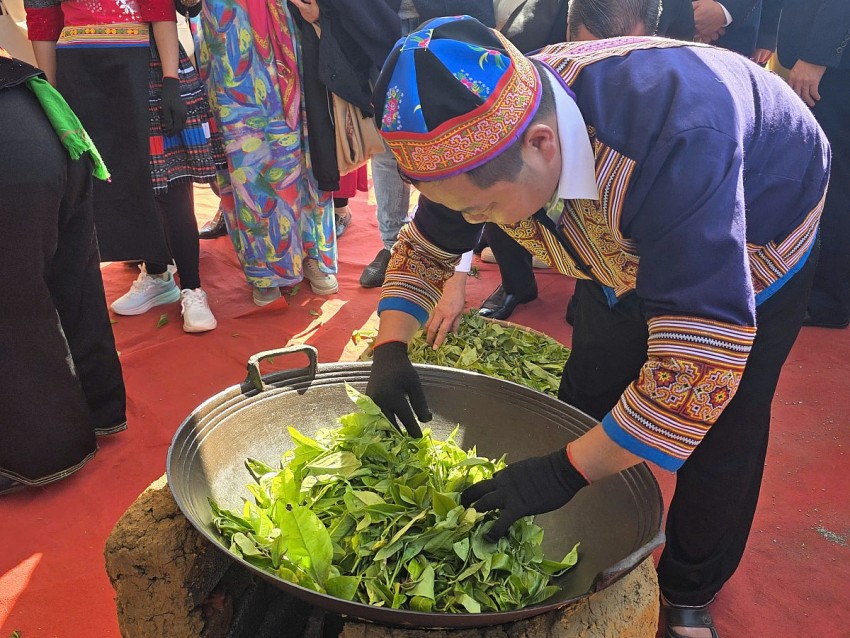 Khai mạc Lễ hội trà Shan Tuyết tỉnh Lào Cai
