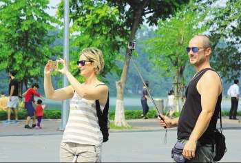 Hà Nội đón trên 33,7 triệu lượt khách, doanh thu đạt hơn 134.000 tỷ đồng