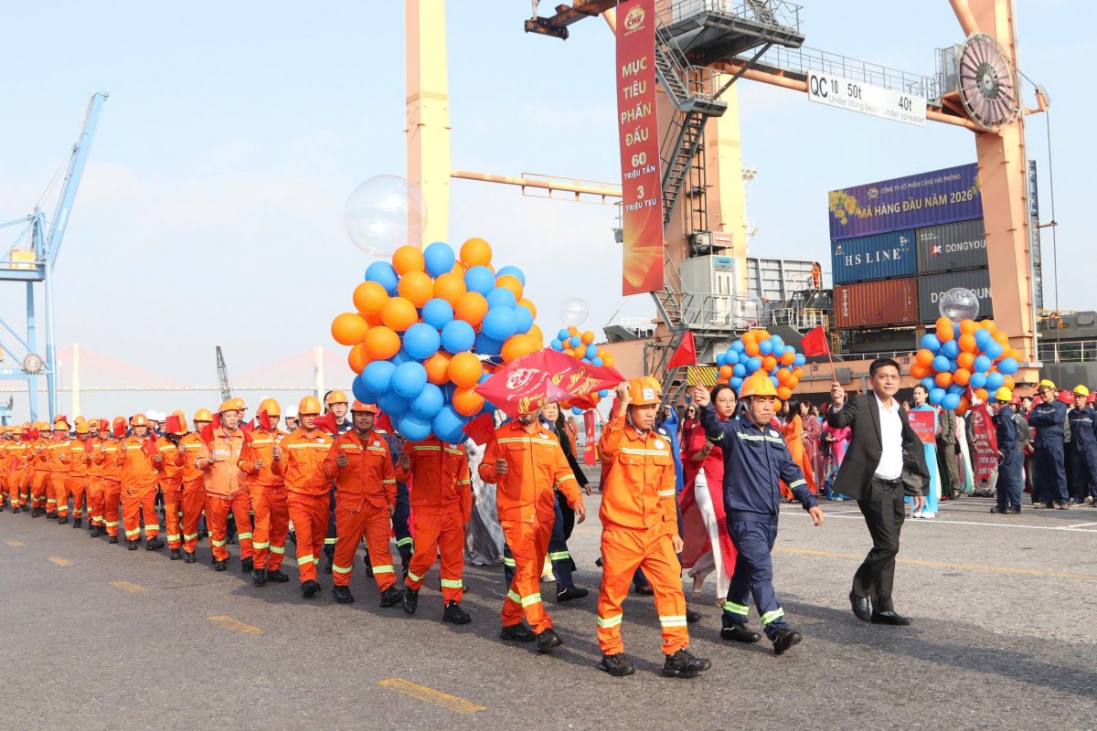 Cảng Hải Phòng hừng hực khí thế ra quân đầu năm với tinh thần bứt phá, tăng tốc
