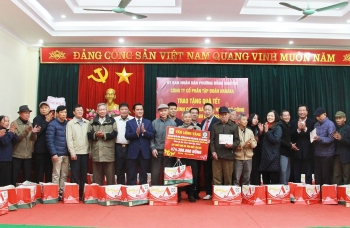 Bắc Ninh: Lãnh đạo tỉnh thăm, tặng quà Tết người có công tại phường Đồng Nguyên