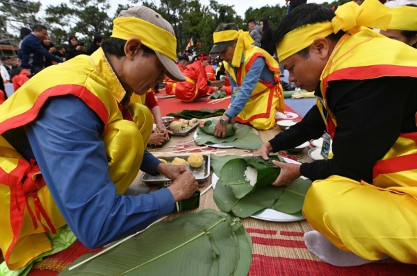Nếp xưa trên đất Cảng: Tinh hoa bánh chưng, bánh giầy hội tụ giữa lòng di sản thế giới