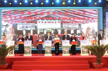 Phó Thủ tướng Lê Thành Long dự lễ động thổ trường nội trú ở biên giới Lào Cai