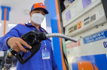 Thủ tướng Phạm Minh Chính ký quyết định giảm thuế xăng, dầu và nhiên liệu bay