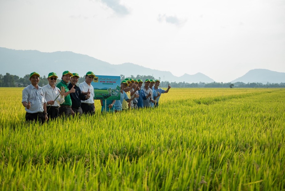 Đồng hành cùng nông dân xây dựng đất khỏe – Bình Điền thúc đẩy hành trình nông nghiệp xanh