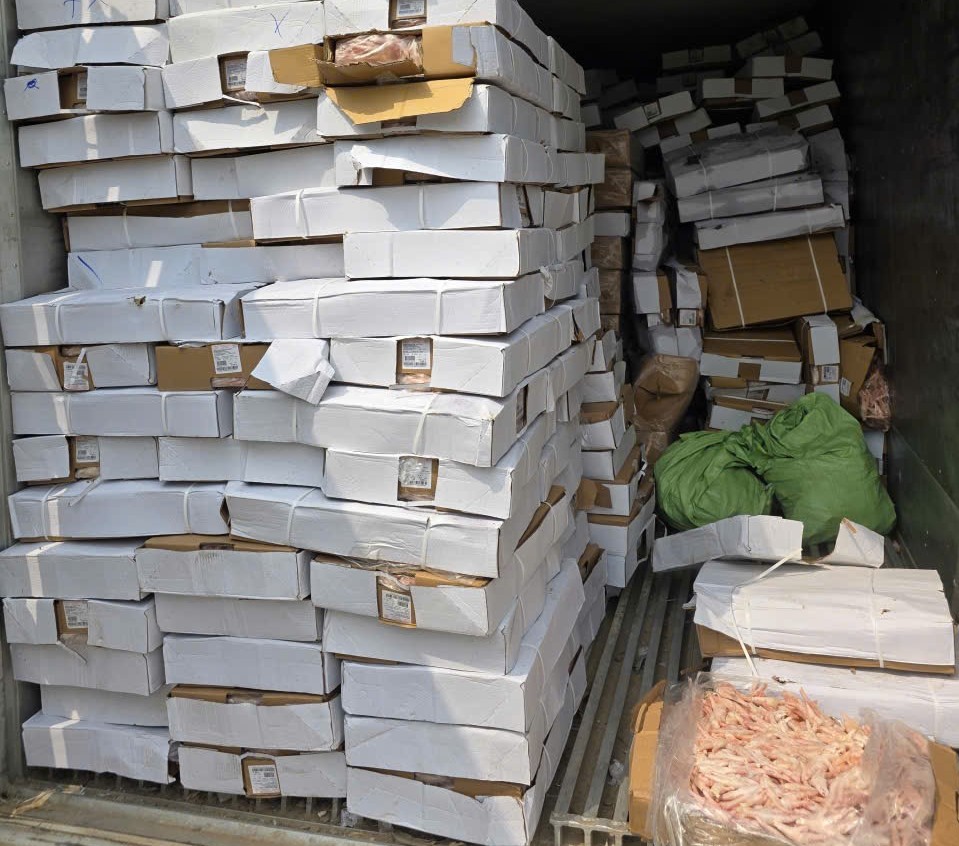 Quảng Ninh: Bắt giữ, xử lý, thu giữ gần 26 tấn thực phẩm bẩn