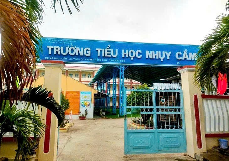 bo y te yeu cau truy xuat nguon thuc pham vu hon 40 hoc sinh nhap vien o ca mau