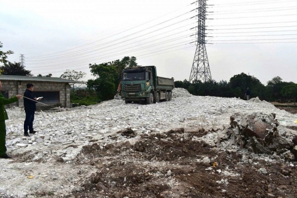 Hưng Yên: Đề nghị truy tố về hành vi “đầu độc” môi trường bằng chất thải rắn
