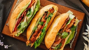 Chưa xác định nguyên nhân vụ nghi ngộ độc do bánh mỳ khiến 68 người nhập viện ở Quảng Trị
