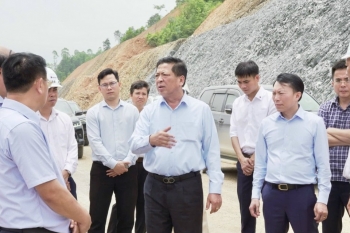 Bộ trưởng Bộ Xây dựng kiểm tra tiến độ thi công Dự án cao tốc Đồng Đăng (Lạng Sơn) - Trà Lĩnh (Cao Bằng)