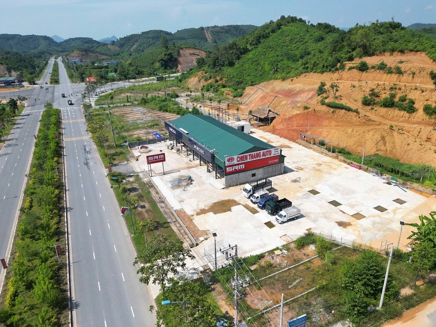 Lào Cai: Showroom Chiến Thắng Auto bất chấp lệnh cấm, “phớt lờ” mốc thời hạn tự tháo dỡ công trình vi phạm